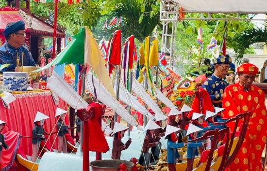 quang ngai thieng lieng le khao le the linh hoang sa