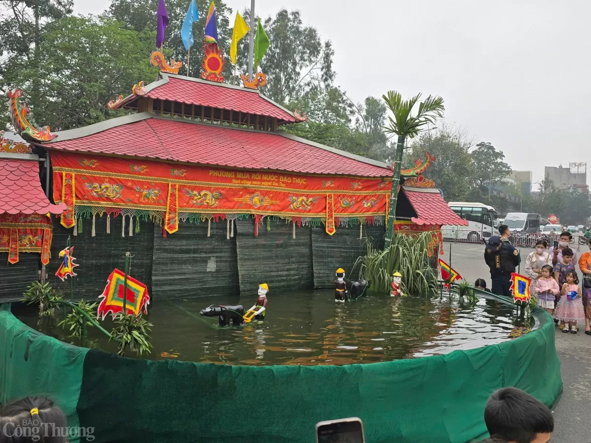 Hãy để mỗi món quà là một dấu ấn Hà Nội
