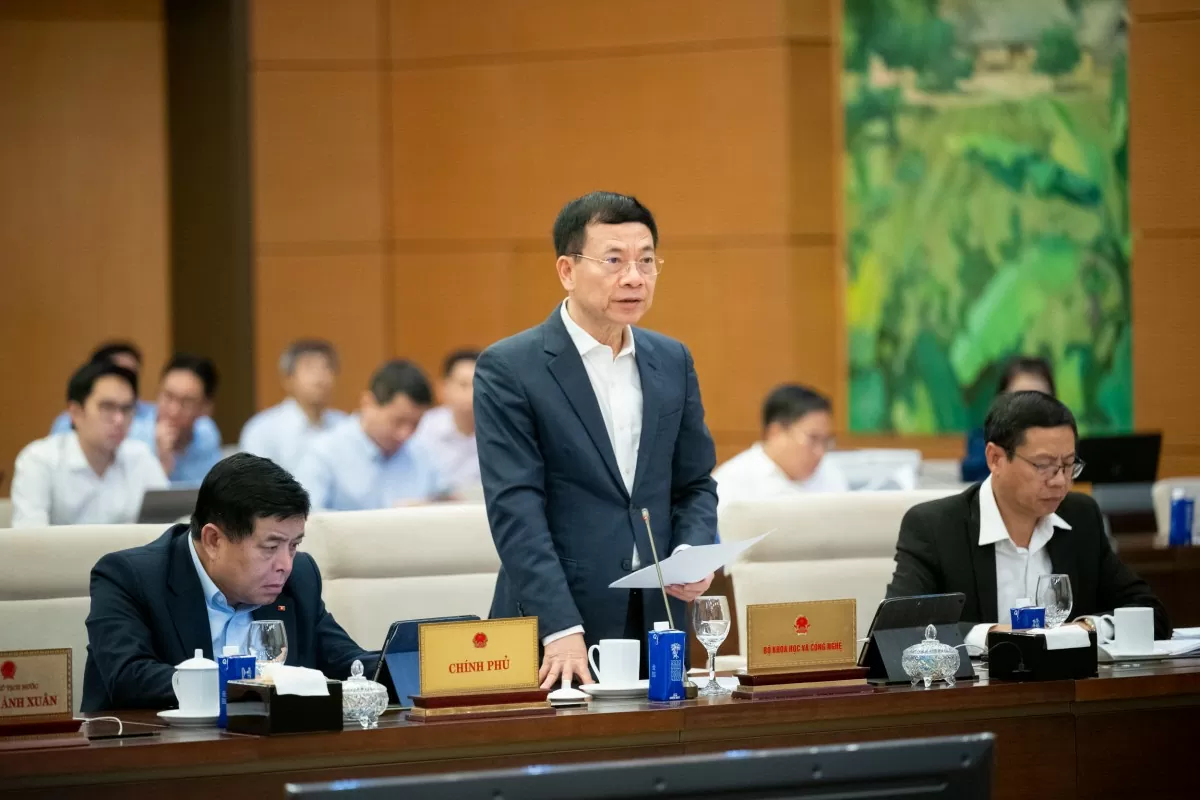 Bộ trưởng Bộ Khoa học và Công nghệ Nguyễn Mạnh Hùng
