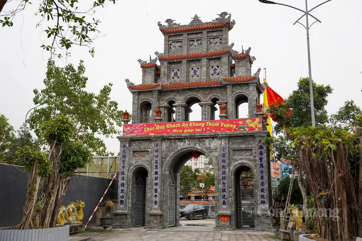 Đền Quan Đệ Tứ nổi tiếng linh thiêng với truyền thuyết lạ Đền Quan Đệ Tứ nổi tiếng linh thiêng với truyền thuyết lạ