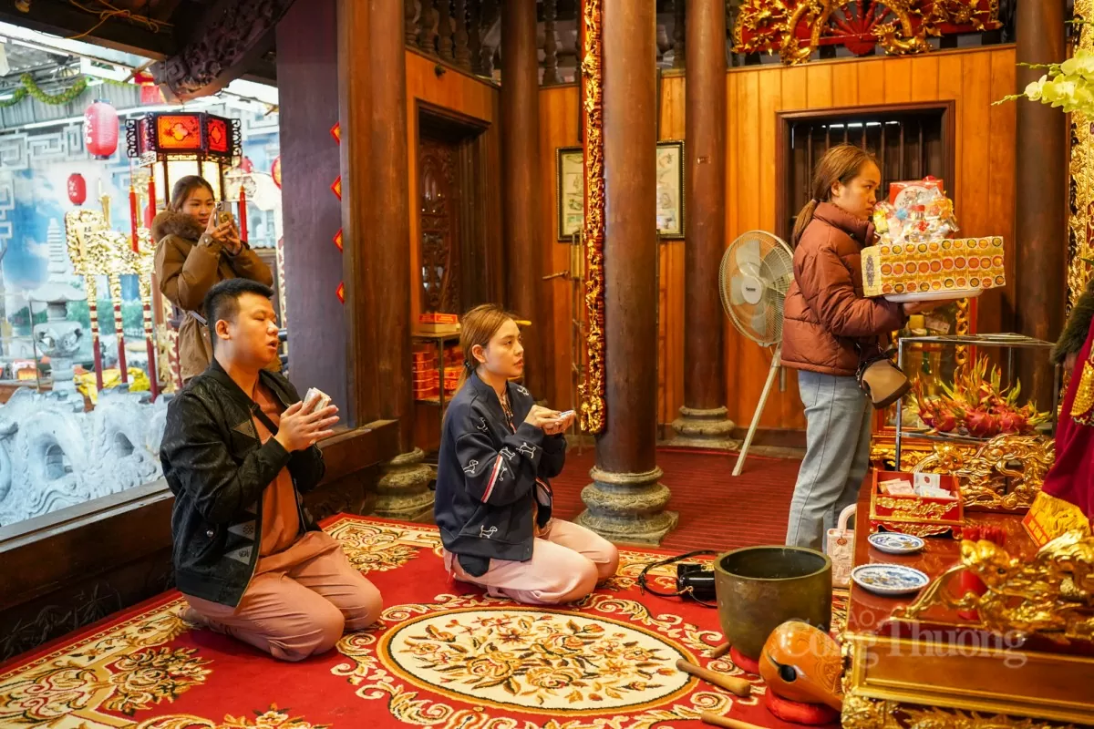 Đền Quan Đệ Tứ nổi tiếng linh thiêng với truyền thuyết lạ Đền Quan Đệ Tứ nổi tiếng linh thiêng với truyền thuyết lạ