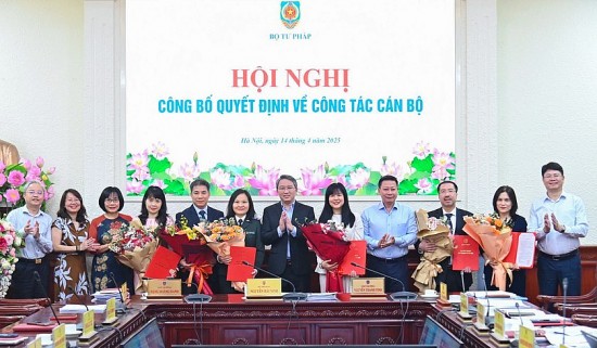 nhan su 144 bo tu phap bo nhiem lanh dao cuc vu
