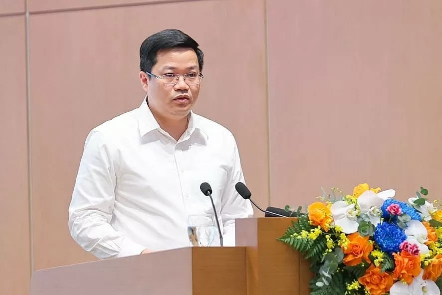 Thứ trưởng Bộ Tài chính Nguyễn Đức Tâm trình bày báo cáo tại Hội nghị. Ảnh VGP/Nhật Bắc
