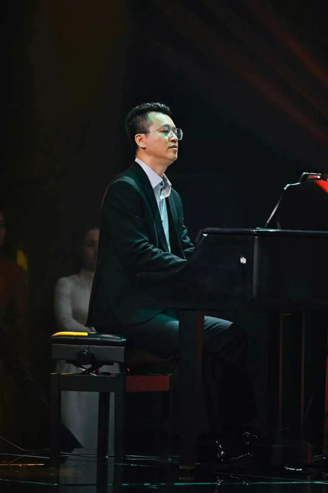 Nghệ sĩ piano Bùi Đăng Khánh - tình yêu đất nước qua những phím đàn