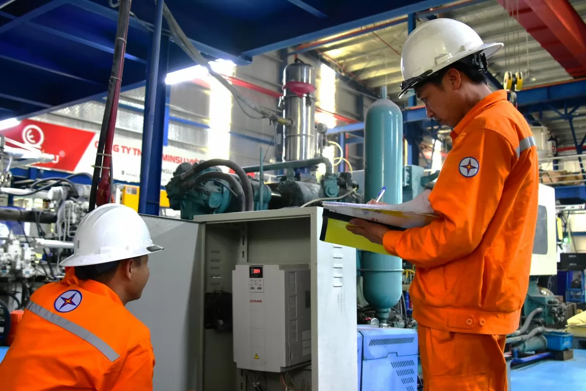 Hơn cả tiết kiệm: EVNHANOI xây dựng văn hóa sử dụng điện