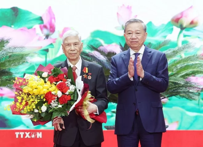 Tổng Bí thư nêu 5 định hướng phát triển, trong đó có hạ tầng năng lượng