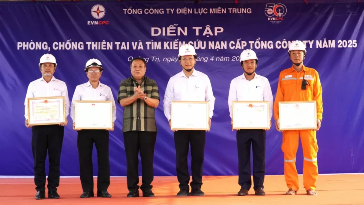 Tổng công ty Điện lực miền Trung diễn tập phòng, chống thiên tai và tìm kiếm cứu nạn tại Quảng Trị