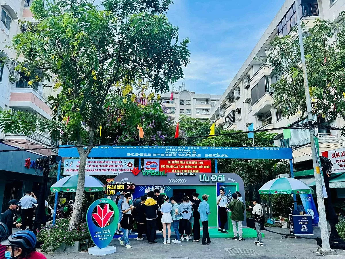 VPBank ưu đãi cho chủ thẻ tín dụng tại 2 tuyến phố ẩm thực ở TP. Hà Nội và TP. Hồ Chí Minh