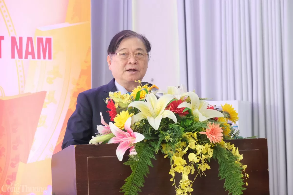 Ông Phan Xuân Dũng, Chủ tịch Liên hiệp Hội Khoa học và Kỹ thuật Việt Nam phát biểu. 