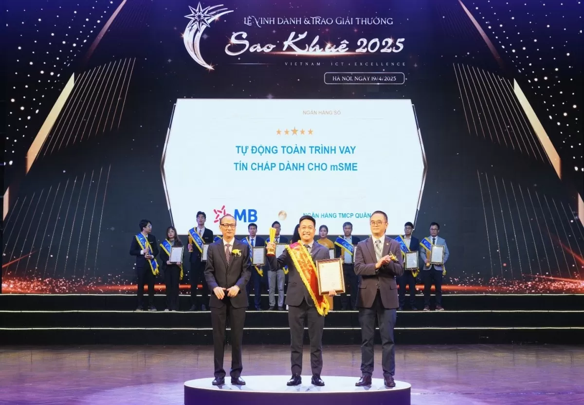 BIZ MBBank lập 'hattrick' tại Sao Khuê 2025 nhờ đổi mới