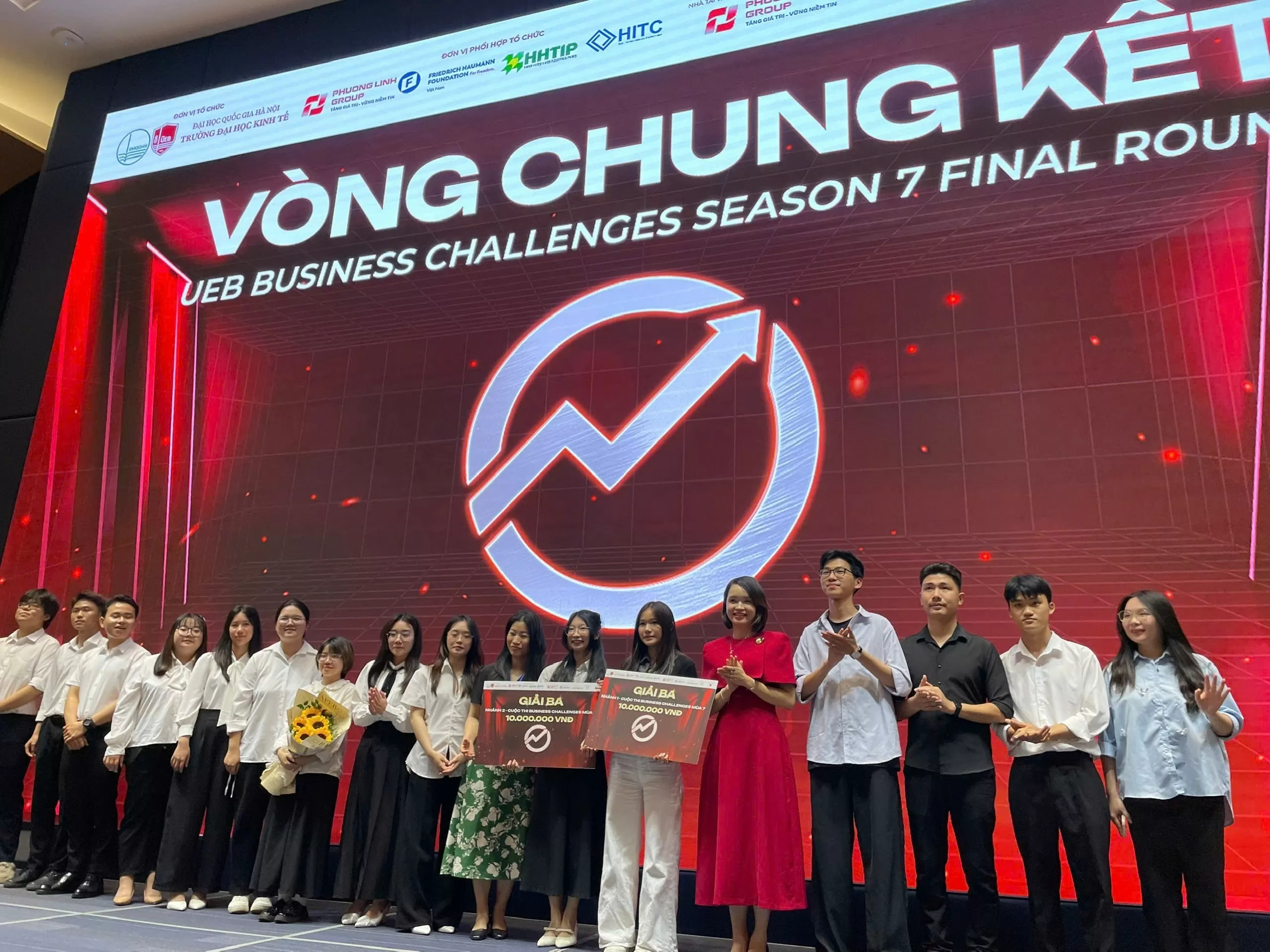 Quán quân Business Challenges mùa 7 gọi tên Llamas và Trailblazers