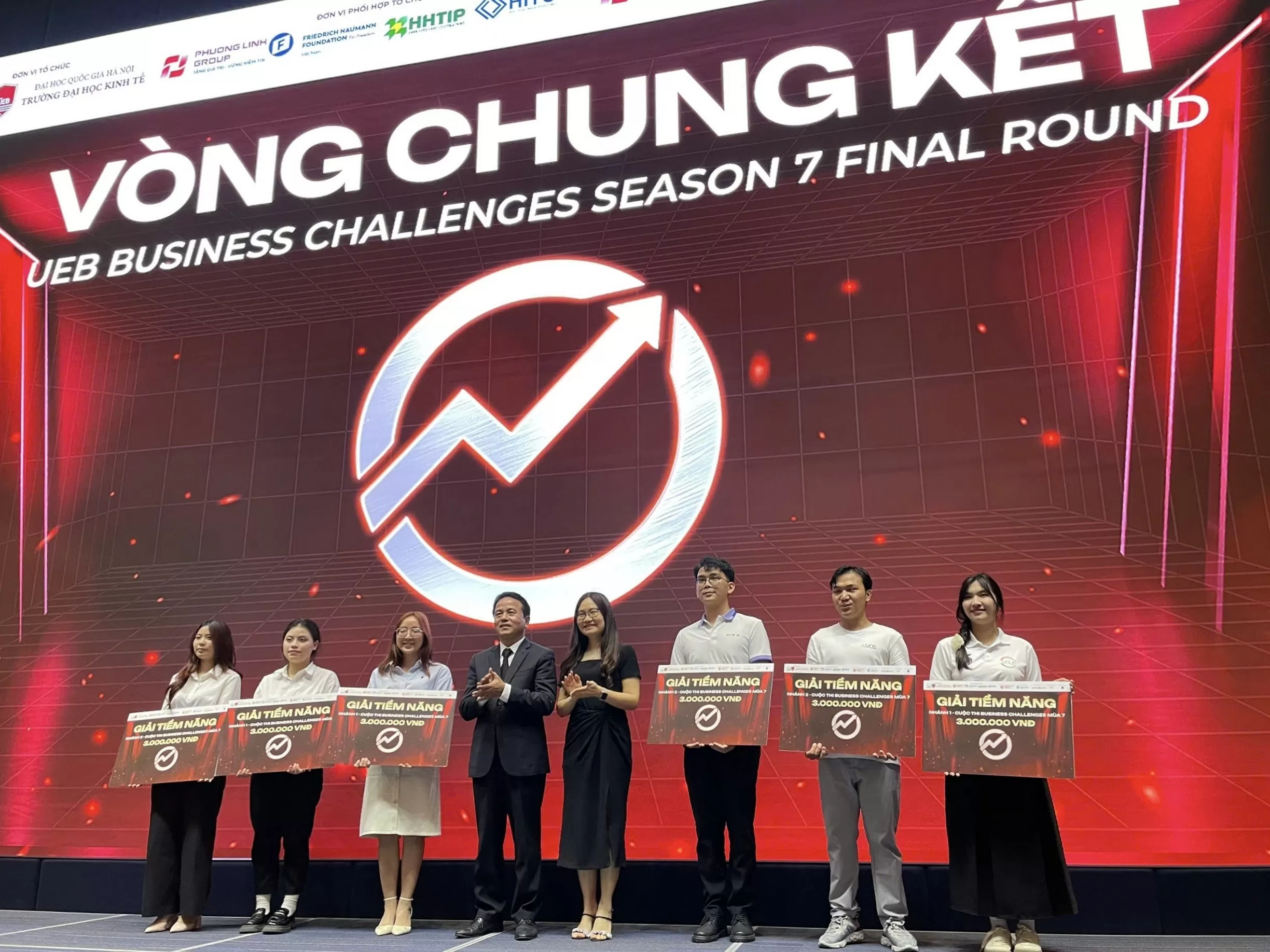 Quán quân Business Challenges mùa 7 gọi tên Llamas và Trailblazers
