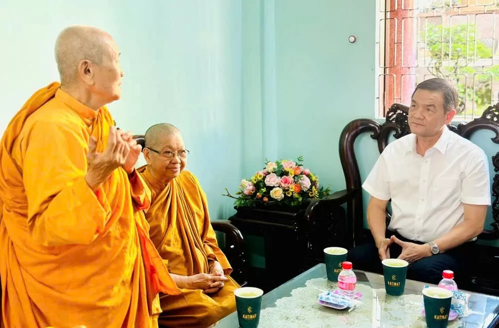 Lê Hồng Nam