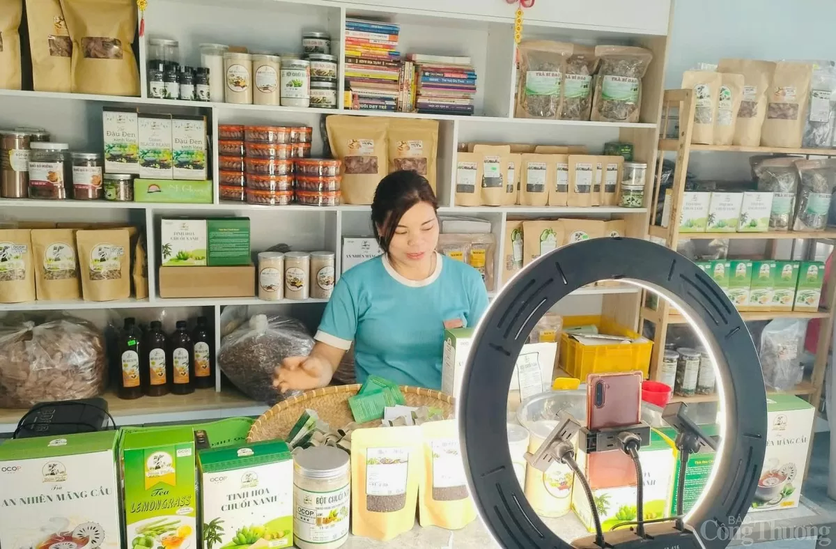 Phụ nữ nông thôn chủ động thích nghi với chuyển đổi số