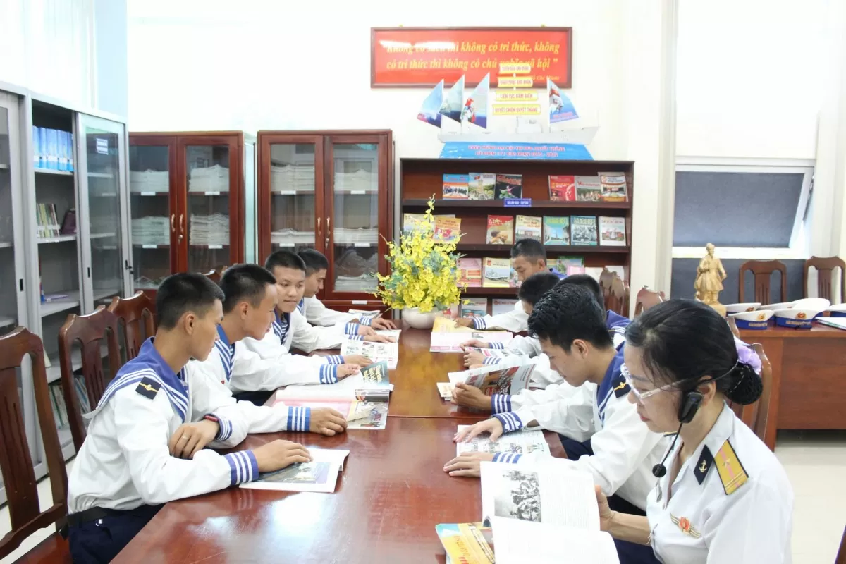 Lư doan 171 Vùng 2 đọc sách