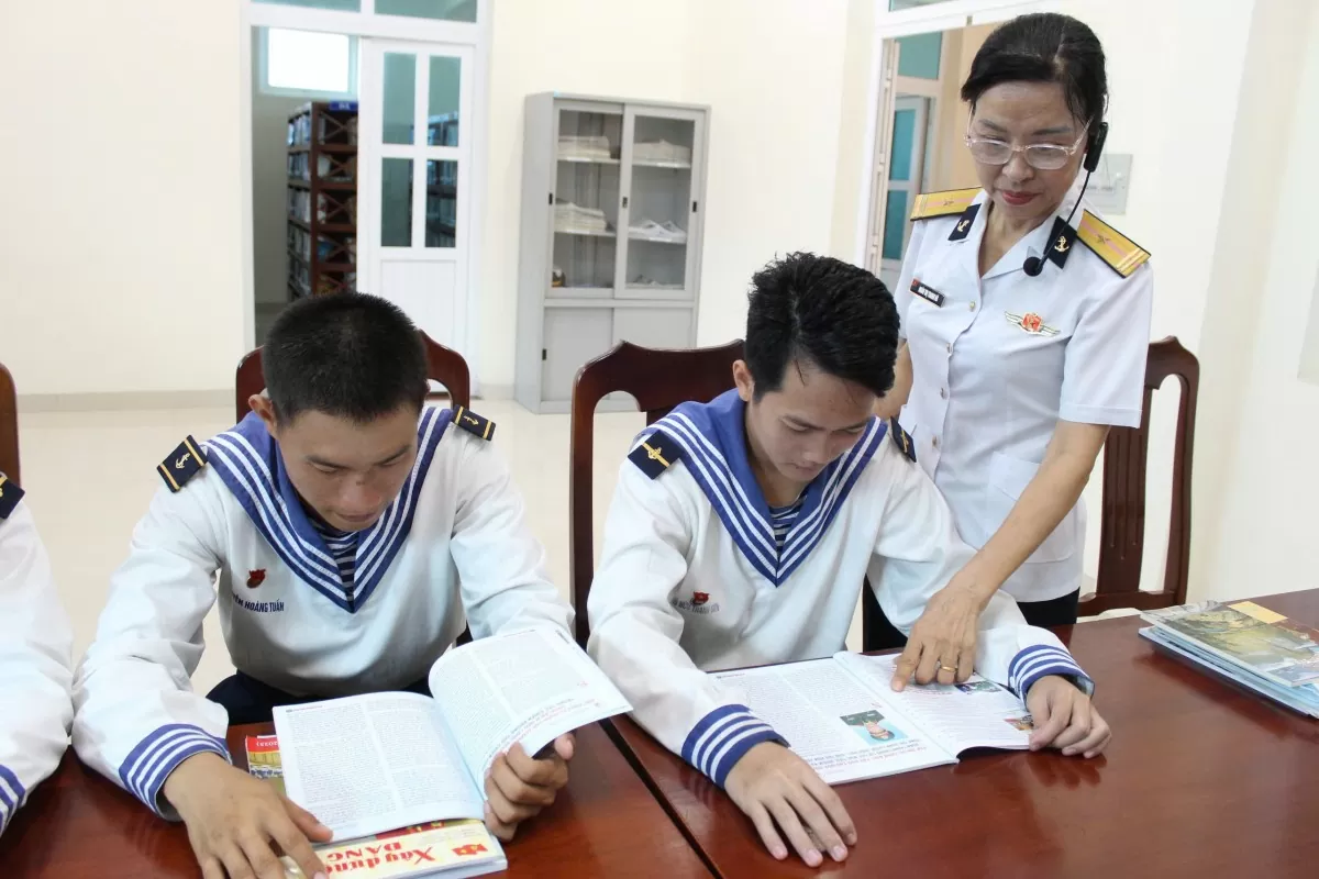 Lư doan 171 Vùng 2 đọc sách
