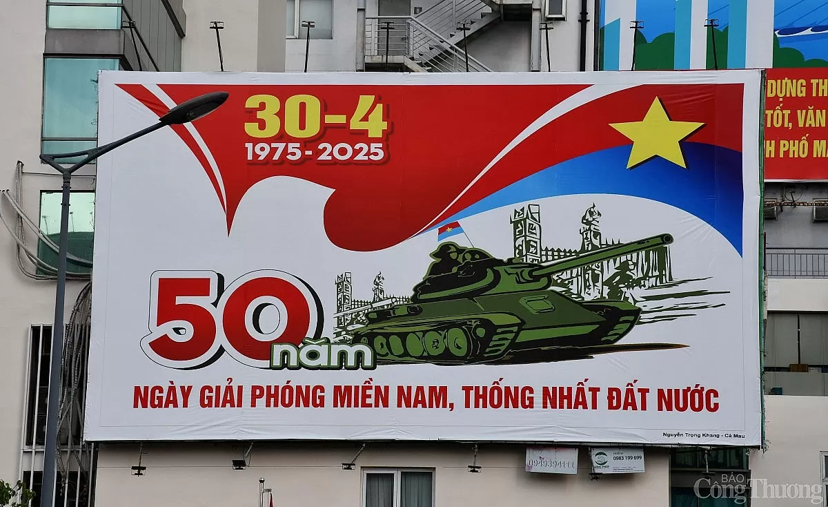 TP. Hồ Chí Minh cờ hoa rực rỡ mừng đại lễ 30/4