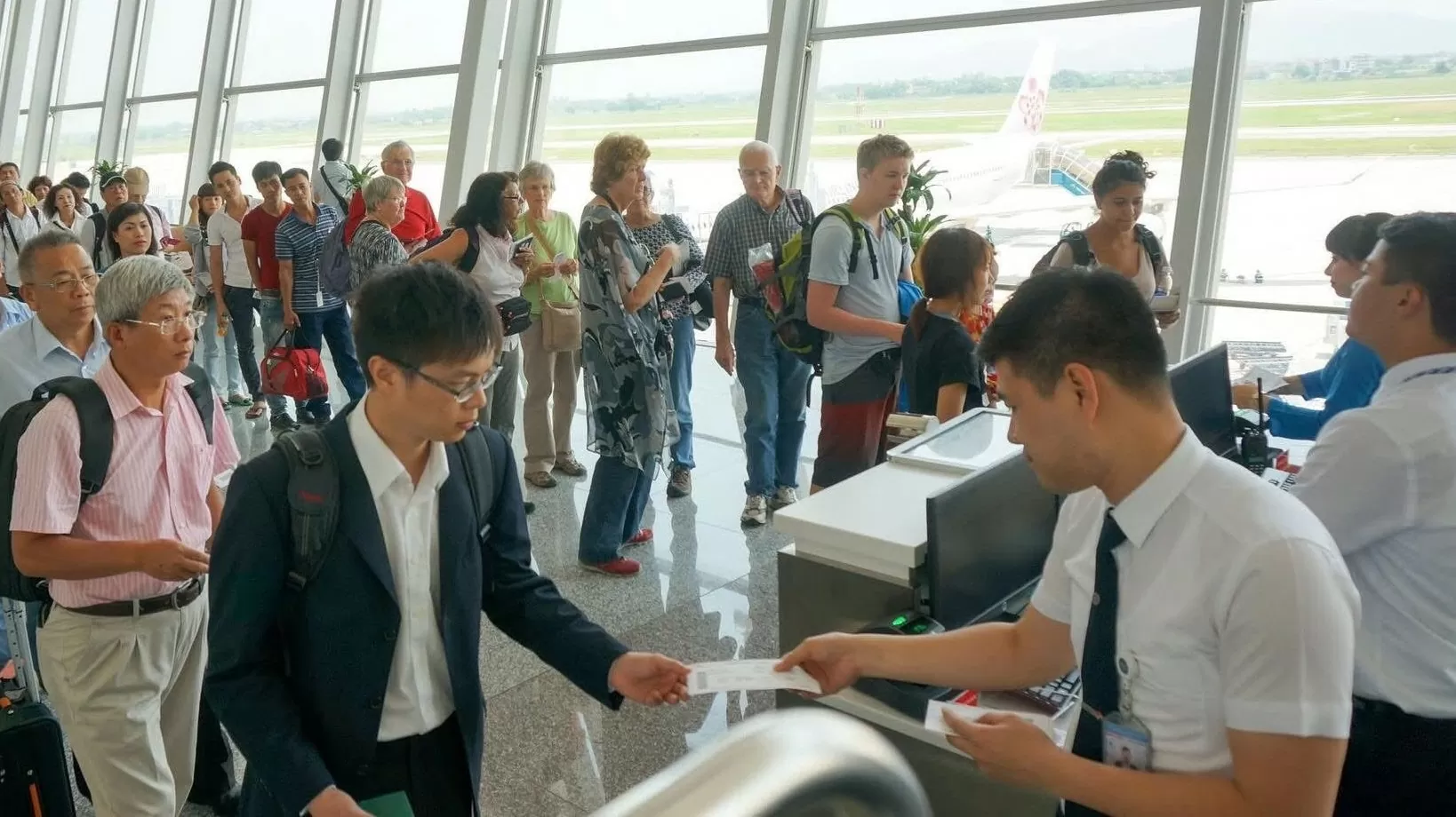 Vé máy bay đang đắt, đừng bị lừa bởi bẫy giá rẻ