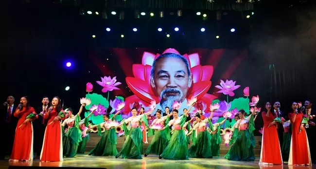 Tiếng hát Làng Sen - lời tri ân dâng Bác kính yêu