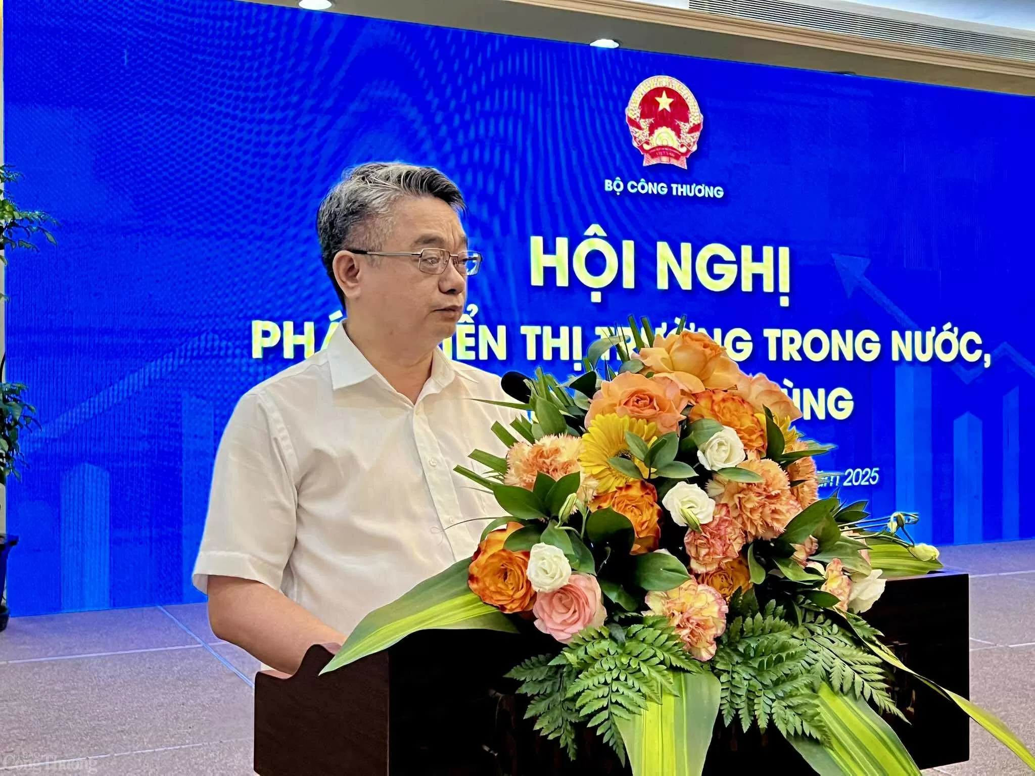 Chùm ảnh: Bộ Công Thương tổ chức Hội nghị phát triển thị trường trong nước và kích cầu tiêu dùng