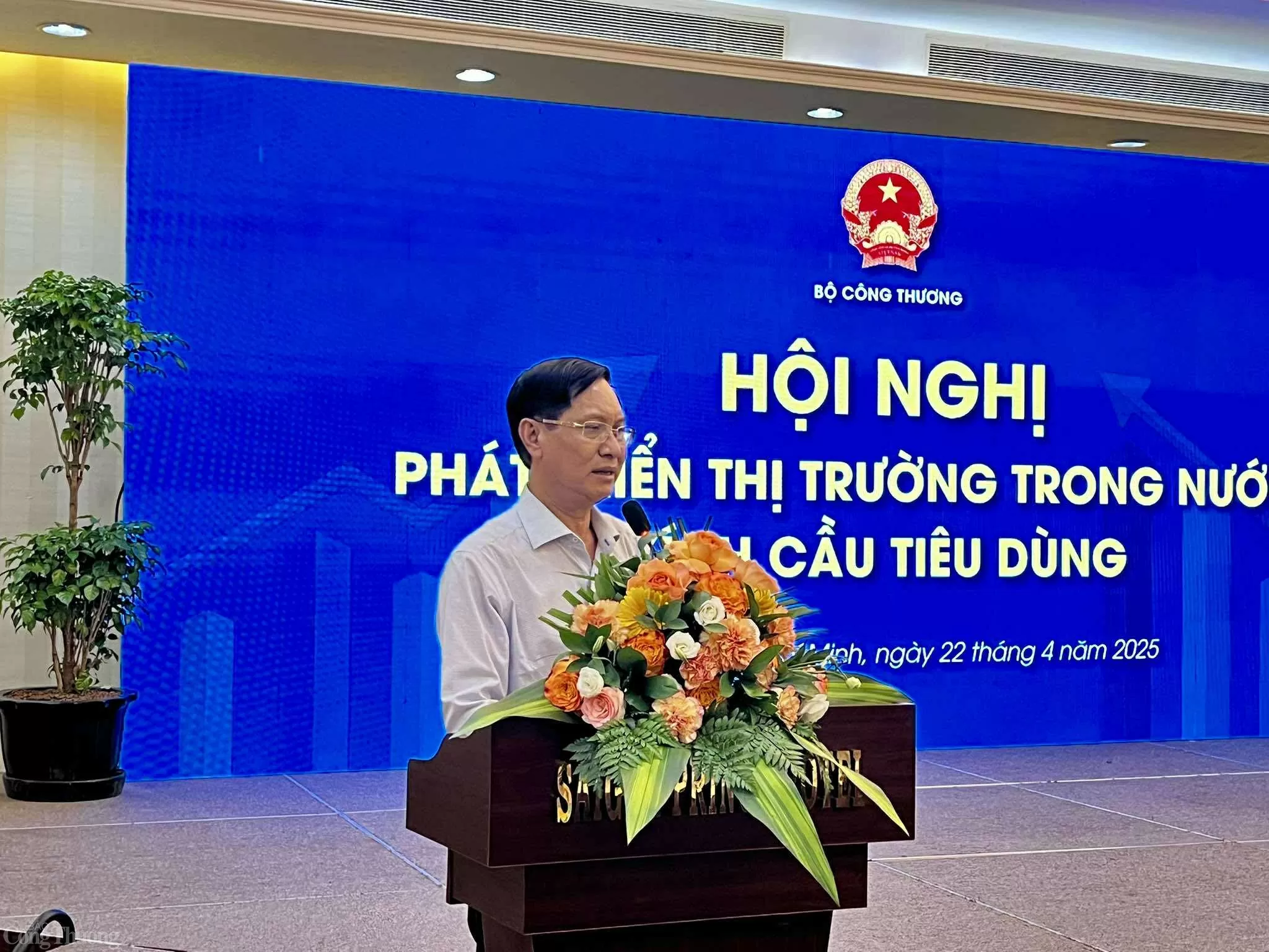 Chùm ảnh: Bộ Công Thương tổ chức Hội nghị phát triển thị trường trong nước và kích cầu tiêu dùng