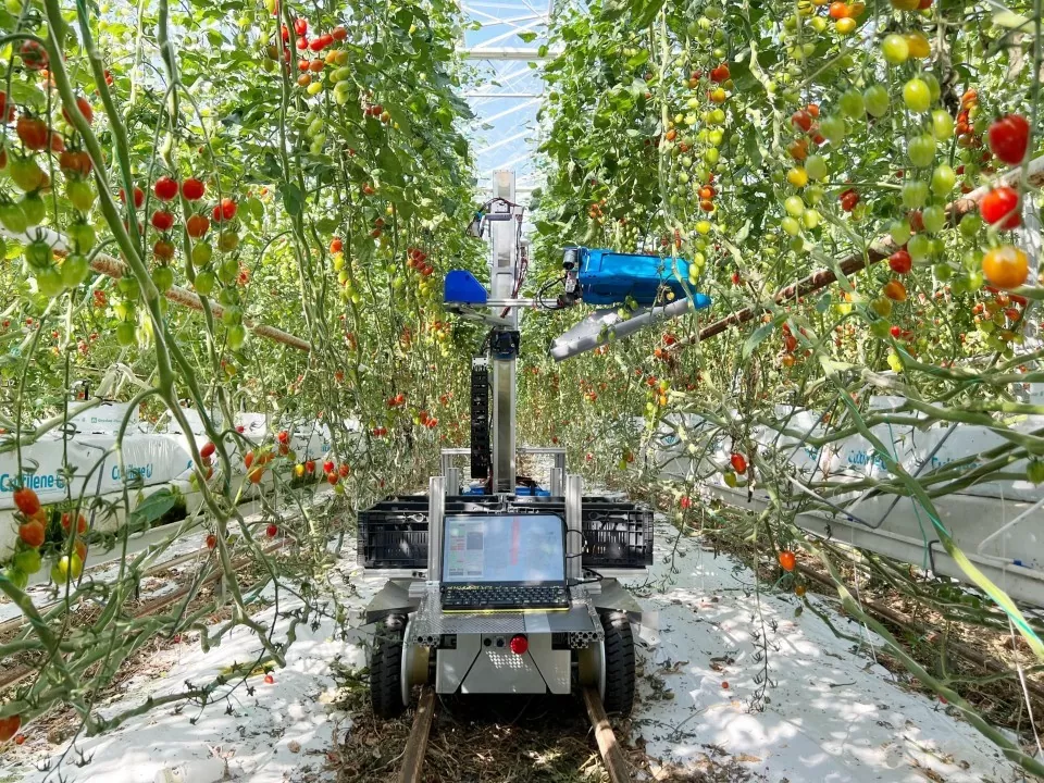 Dự án một loại robot đa năng có thể hỗ trợ gieo hạt, tưới nước và thu hoạch trên diện tích nhỏ.
