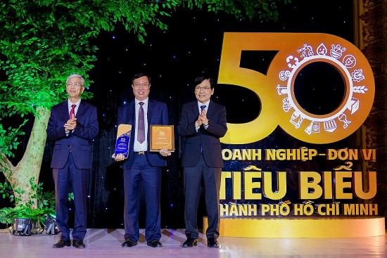 petrolimex sai gon duoc vinh danh la doanh nghiep tieu bieu tp ho chi minh