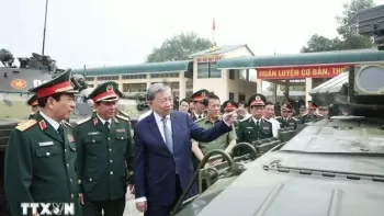 Tổng Bí thư: Tăng thiết giáp phải xứng đáng là lực lượng đột kích nòng cốt, tinh nhuệ, hiện đại