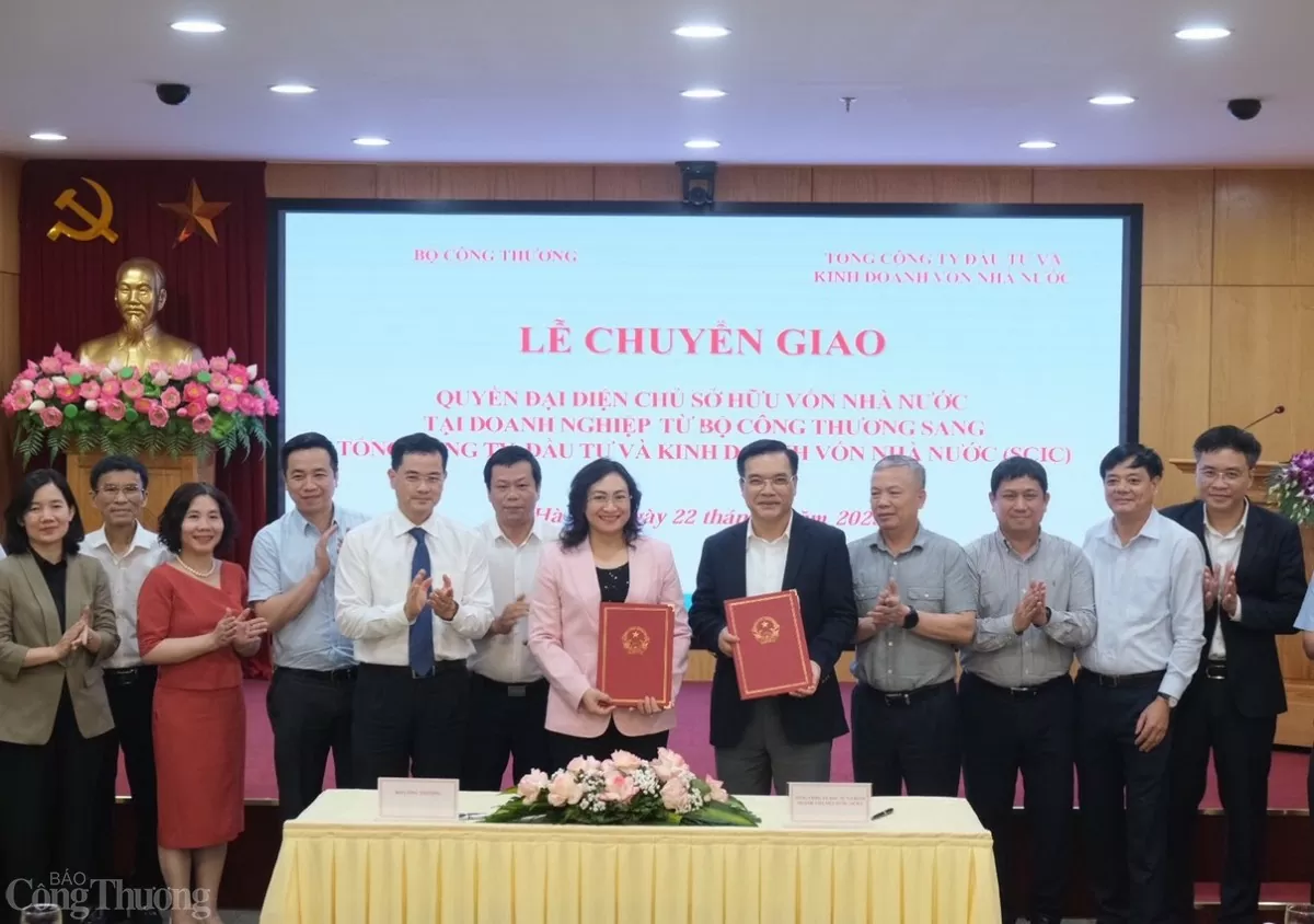Biên bản chuyển giao quyền đại diện chủ sở hữu vốn nhà nước tại 3 Công ty cổ phần từ Bộ Công Thương sang SCIC.