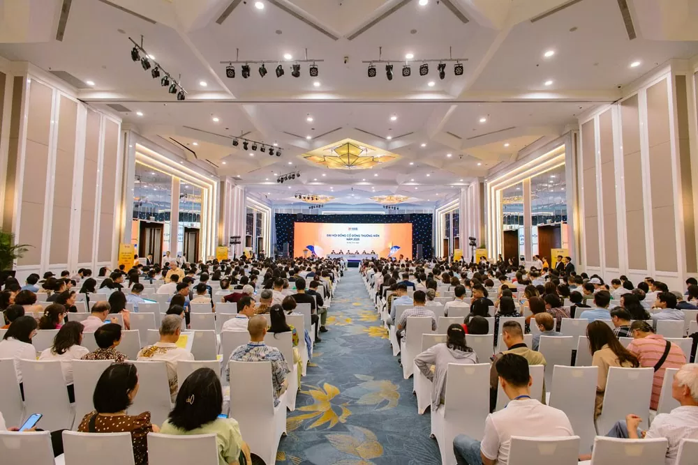 SHB bứt phá vươn tầm trong kỷ nguyên mới, kế hoạch lợi nhuận tăng 25%, cổ đông tin tưởng đồng hành
