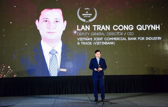 pho tong giam doc vietinbank nhan giai thuong nha lanh dao it cua nam