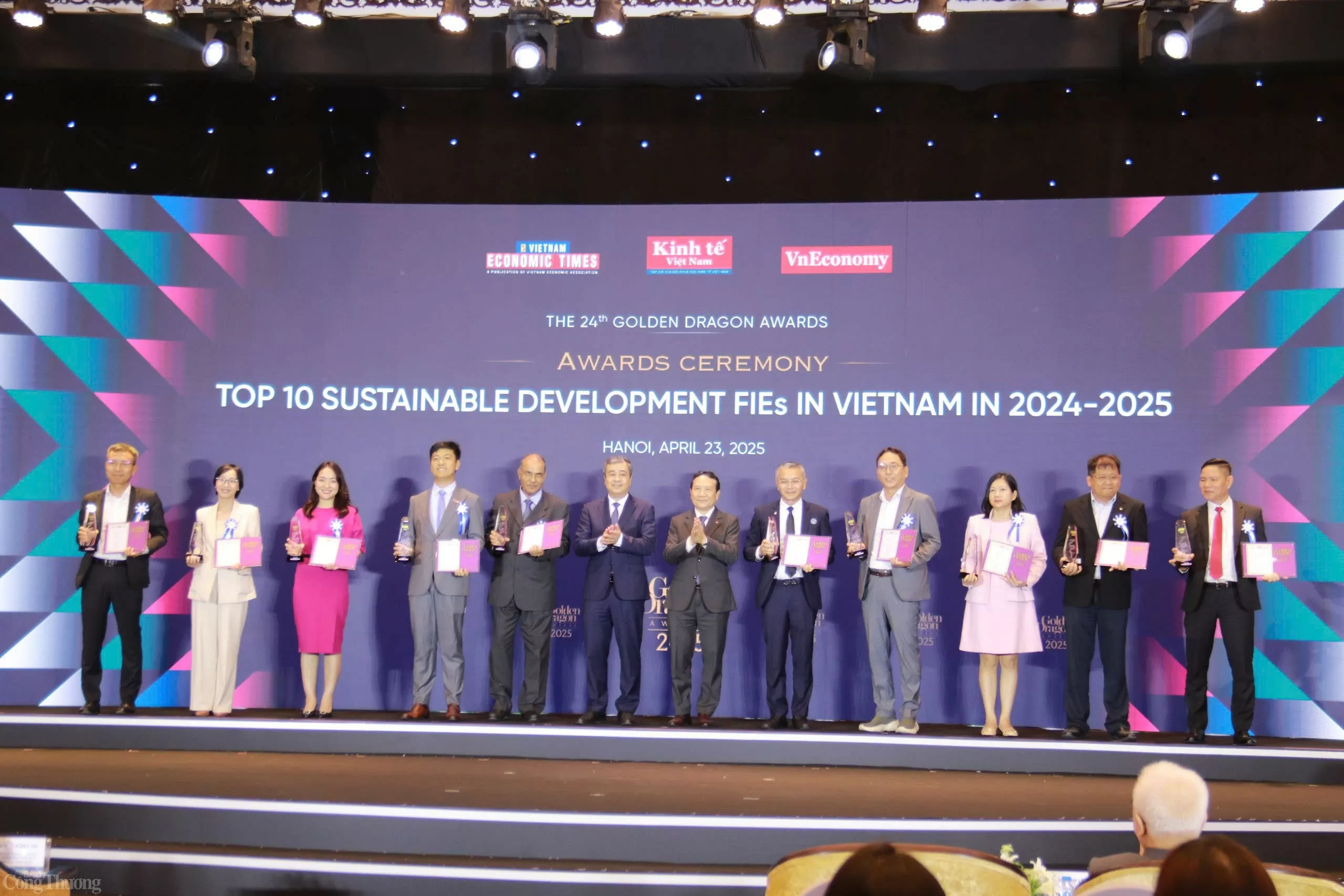 ‘Gương mặt’ nào đạt Giải thưởng Rồng Vàng 2025?