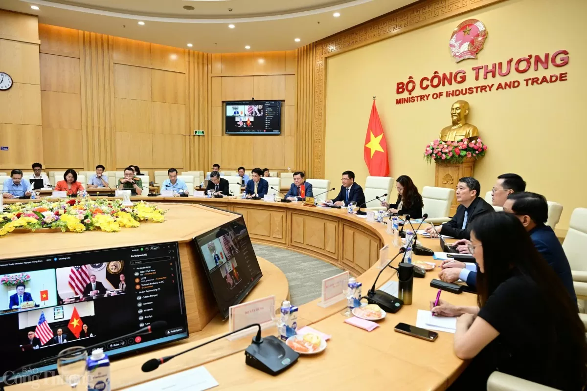 Bộ trưởng Nguyễn Hồng Diên điện đàm với Hoa Kỳ