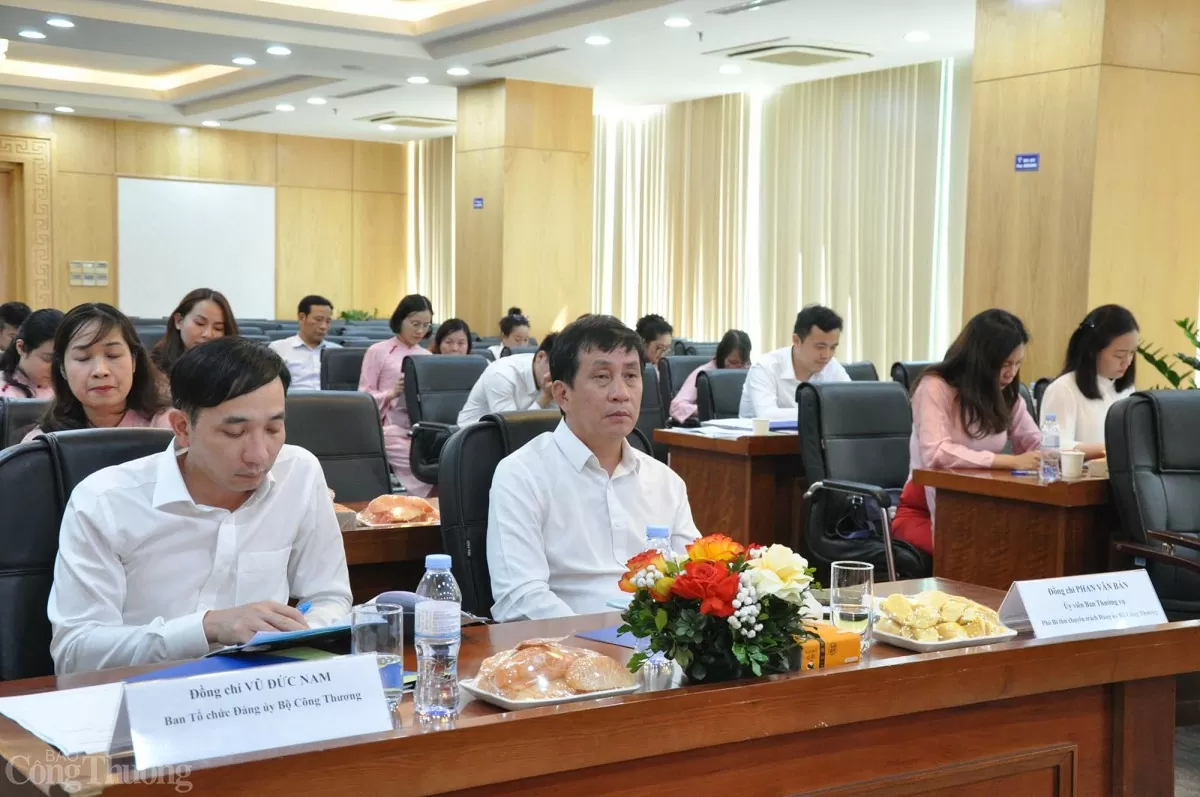 Đại hội Chi bộ Cục Phòng vệ thương mại nhiệm kỳ 2025-2030