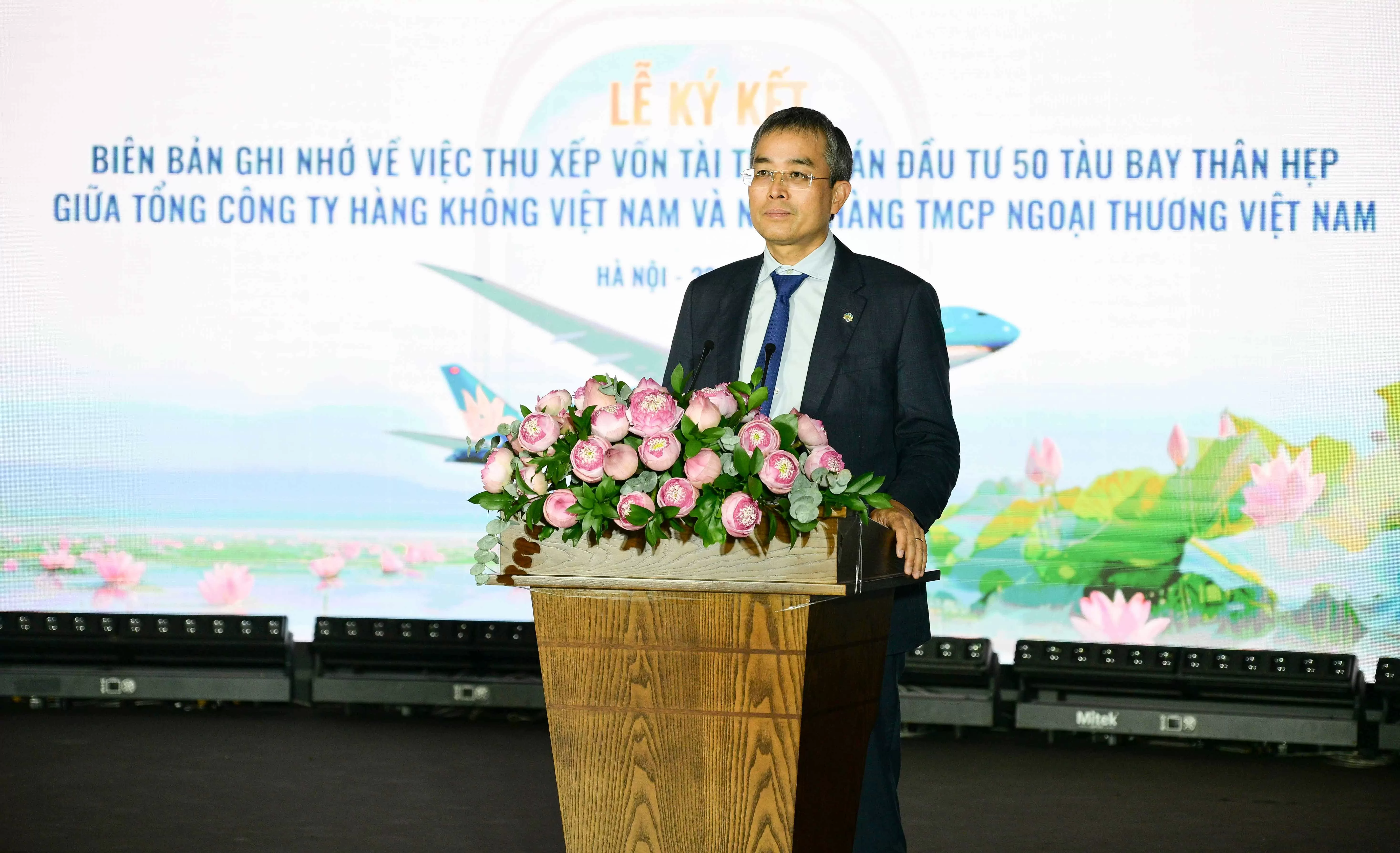 Vietcombank rót vốn cho 50 máy bay của Vietnam Airlines