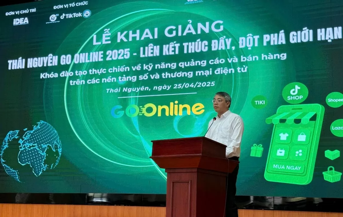 Phó Cục trưởng Cục TMĐT và Kinh tế số Hoàng Ninh phát biểu khai mạc. Ảnh: Trung tâm phát triển thương mại điện tử