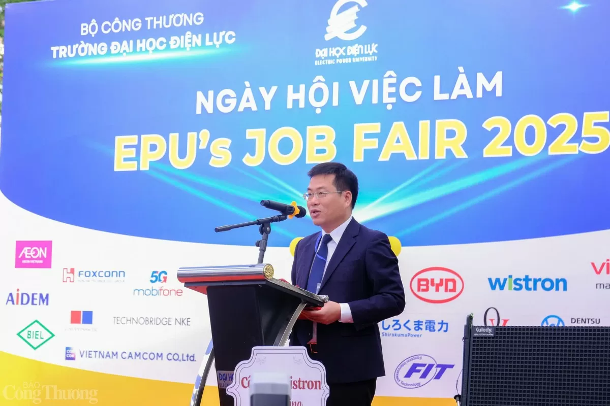Doanh nghiệp săn ‘kỹ sư tương lai’ tại Đại học Điện lực