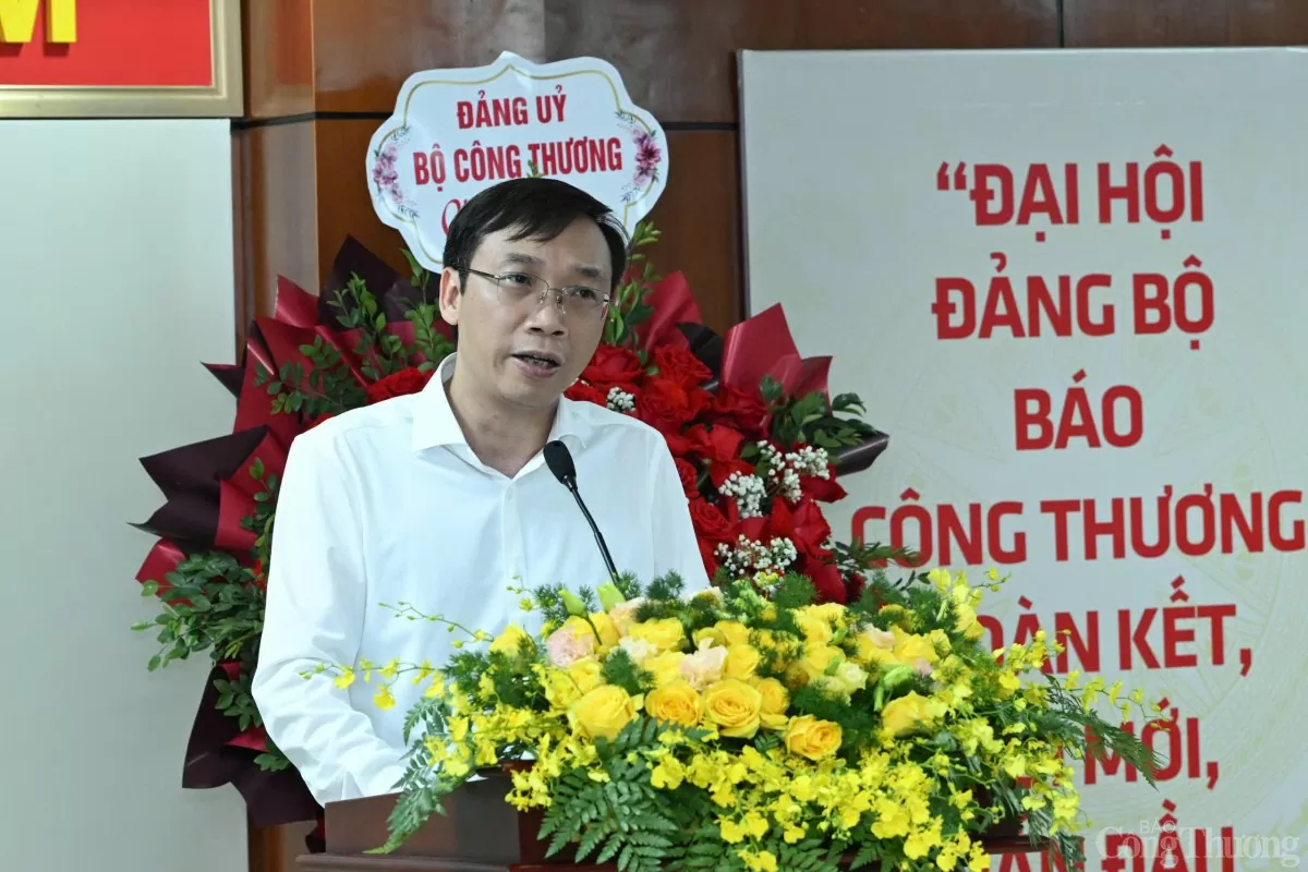 Chùm ảnh: Đại hội Đảng bộ Báo Công Thương lần thứ III, nhiệm kỳ 2025 - 2030