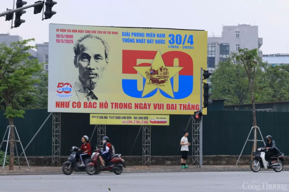 Hà Nội rực rỡ cờ hoa chào mừng Ngày Thống nhất non sông