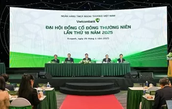 ĐHĐCĐ Vietcombank 2025 sẽ phát hành hơn 543 triệu cổ phiếu riêng lẻ, kiện toàn nhân sự cấp cao