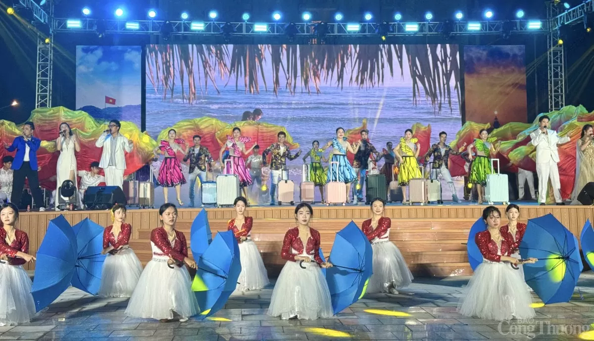 Quảng Ninh: Rực rỡ 'Cô Tô - Nơi sóng gọi mặt trời'
