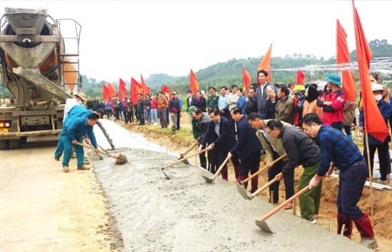 lao cai de nghi cong nhan hai xa dat nong thon moi nang cao