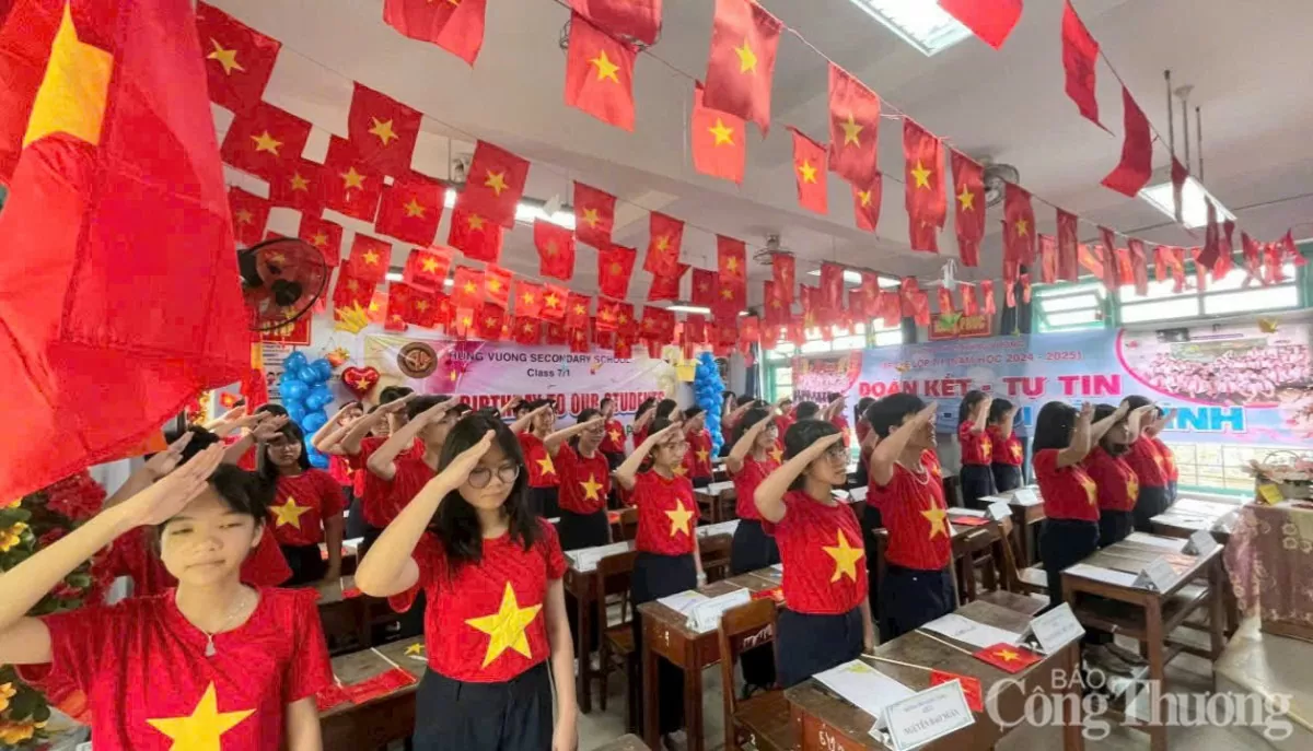 Thành phố Huế: Rực rỡ cờ hoa dịp lễ 30/4