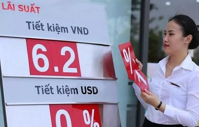 Lãi suất huy động tăng trở lại, kỳ hạn ngắn sát “trần”