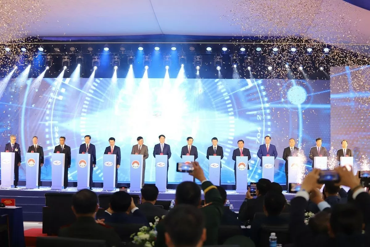 cảng quốc tế lào việt