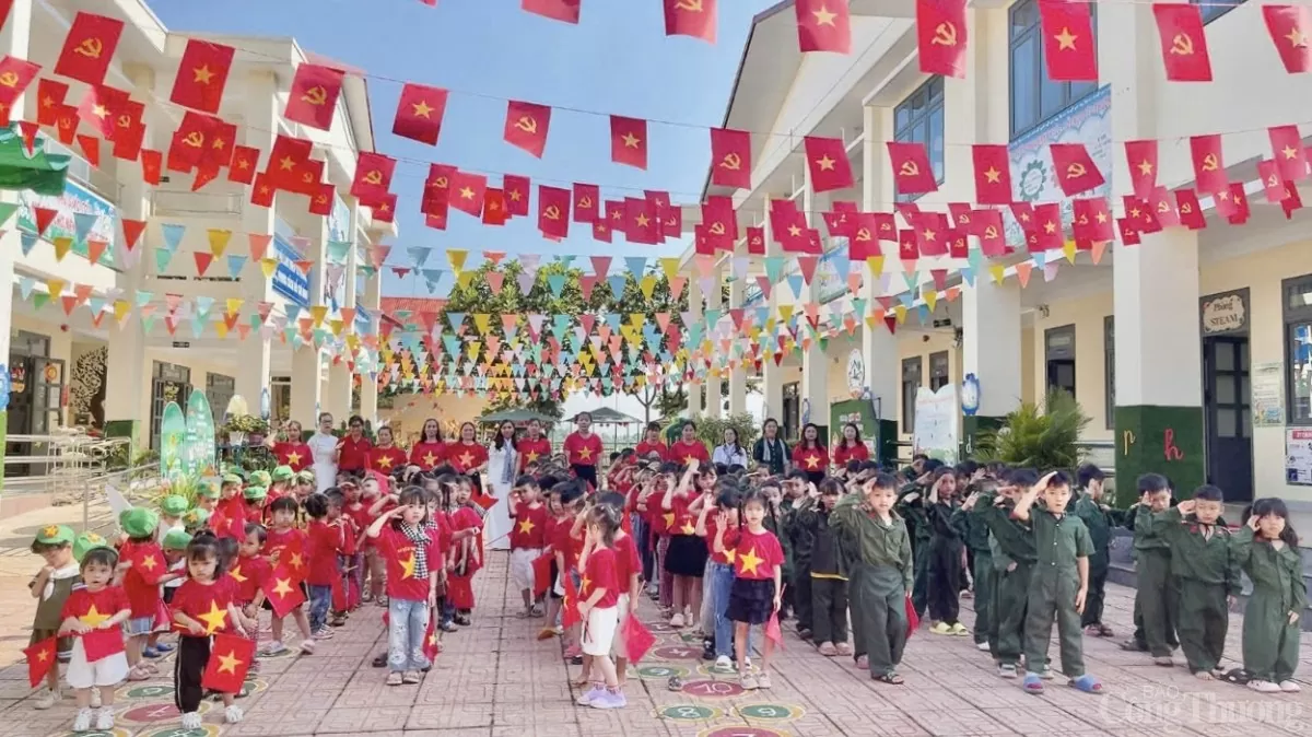 Đồng bào Tây Nguyên hướng về ngày hội thống nhất non sông