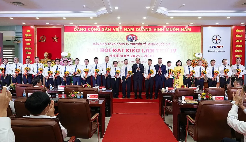 Giữ vững 'mạch máu' quốc gia: Đảng bộ EVNNPT bước vào kỳ mới với khí thế mới
