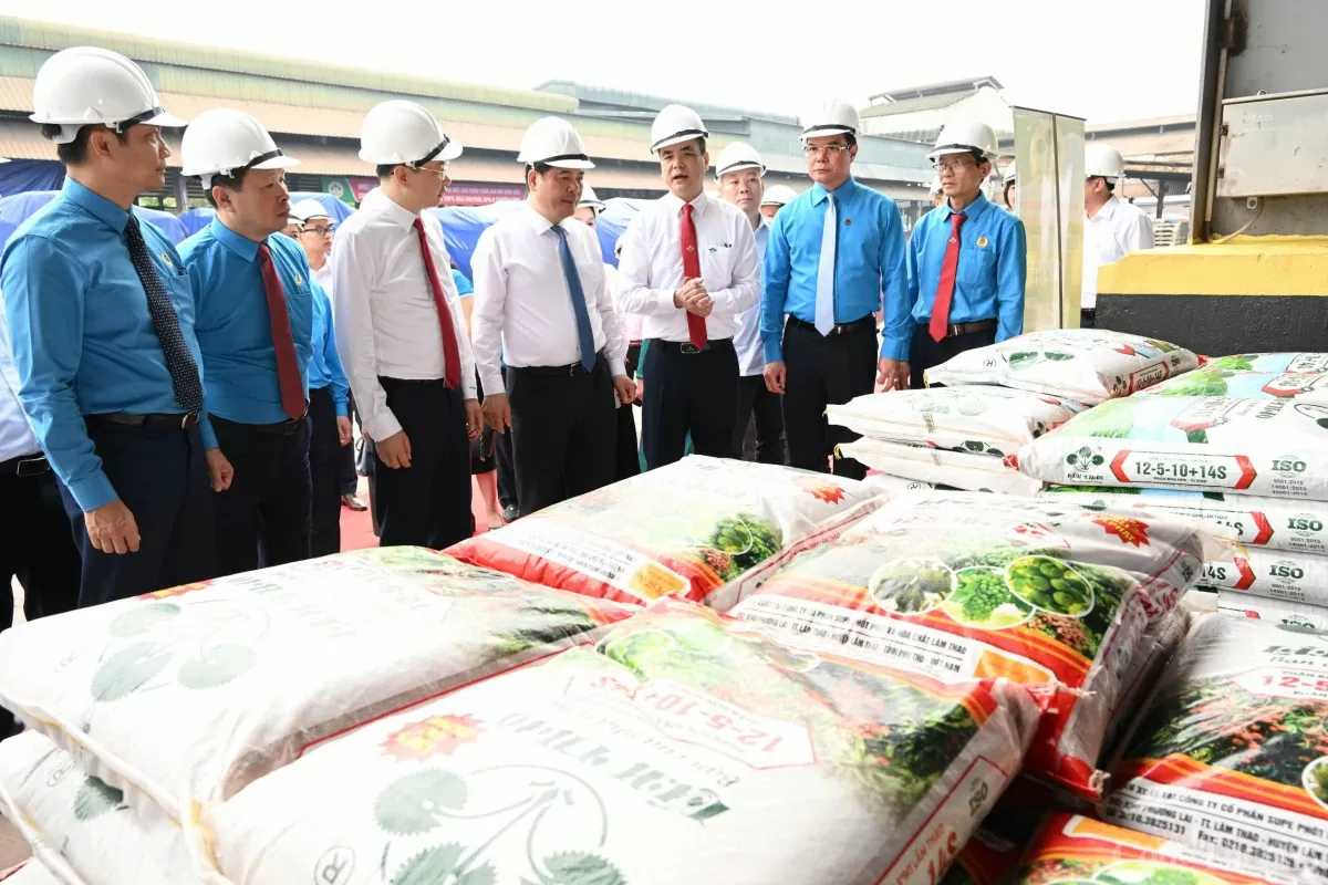 Những hình ảnh đầu tiên của Đoàn Bộ Công Thương trong lễ
