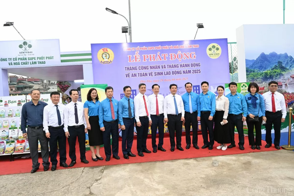 Những hình ảnh đầu tiên của Đoàn Bộ Công Thương trong lễ