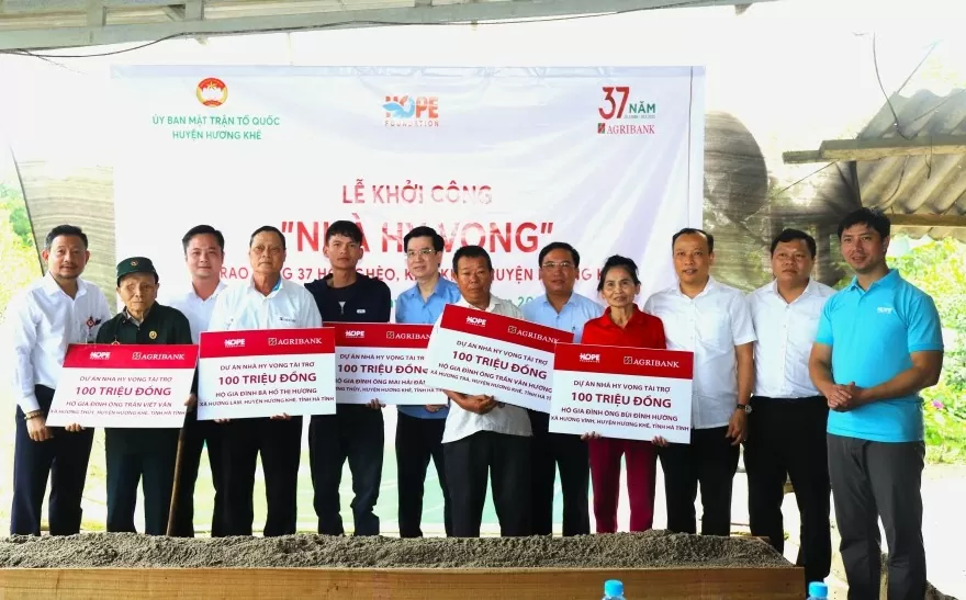 Agribank trao tặng 37 căn "nhà hy vọng" tại Hà Tĩnh